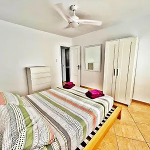 Luminoso Y Amplio Apartamento Al Lado Del Mar Apartamento